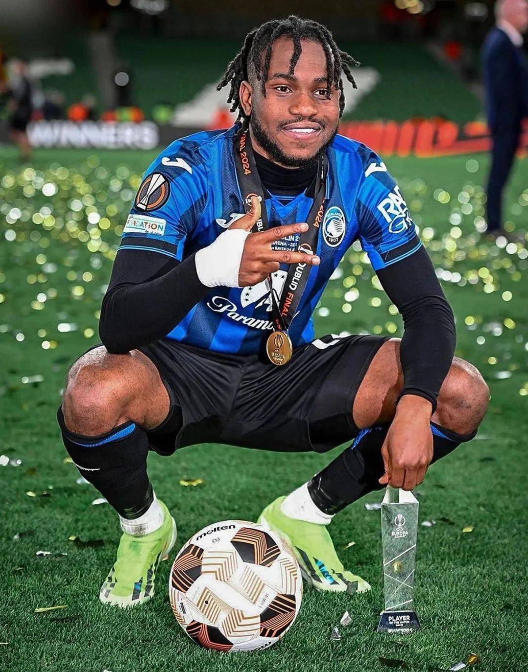 包含葡超集结日再迎强敌,亚特兰大止住颓势,主帅态度:话题不断,资深球员宣示担当的词条 包含葡超集结日再迎强敌,亚特兰大止住颓势,主帅态度:话题不断,资深球员宣示担当的词条