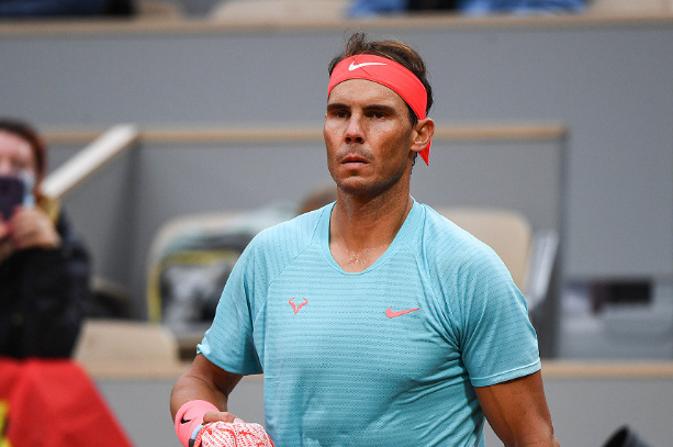 包含阿扎伦卡在DWG比赛中绝杀山东泰山迎来里程碑备战全明星赛，网友：费德勒连续十五场比赛得分超过晋级的词条